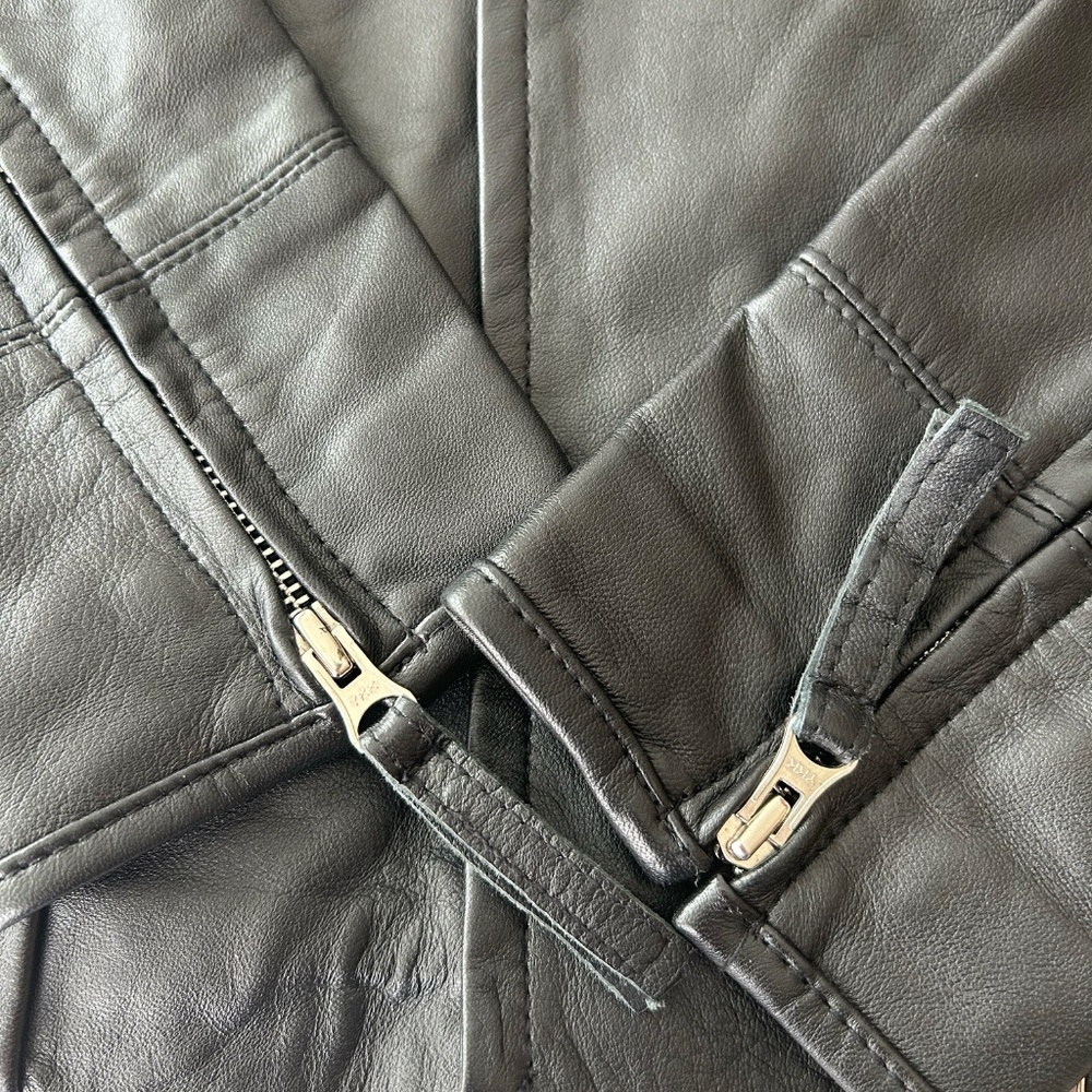Leather jacket - Picture 8 of 9
